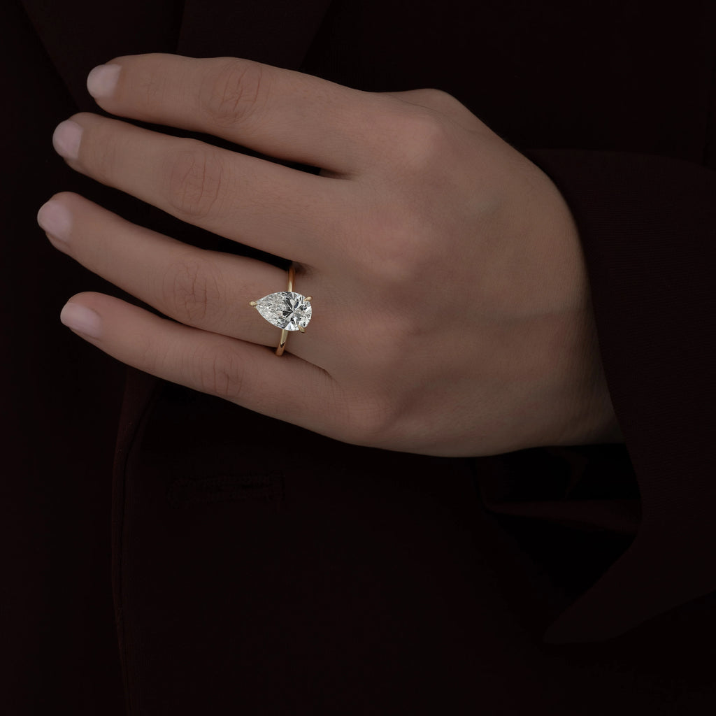 Royal pear ring 3.0ct