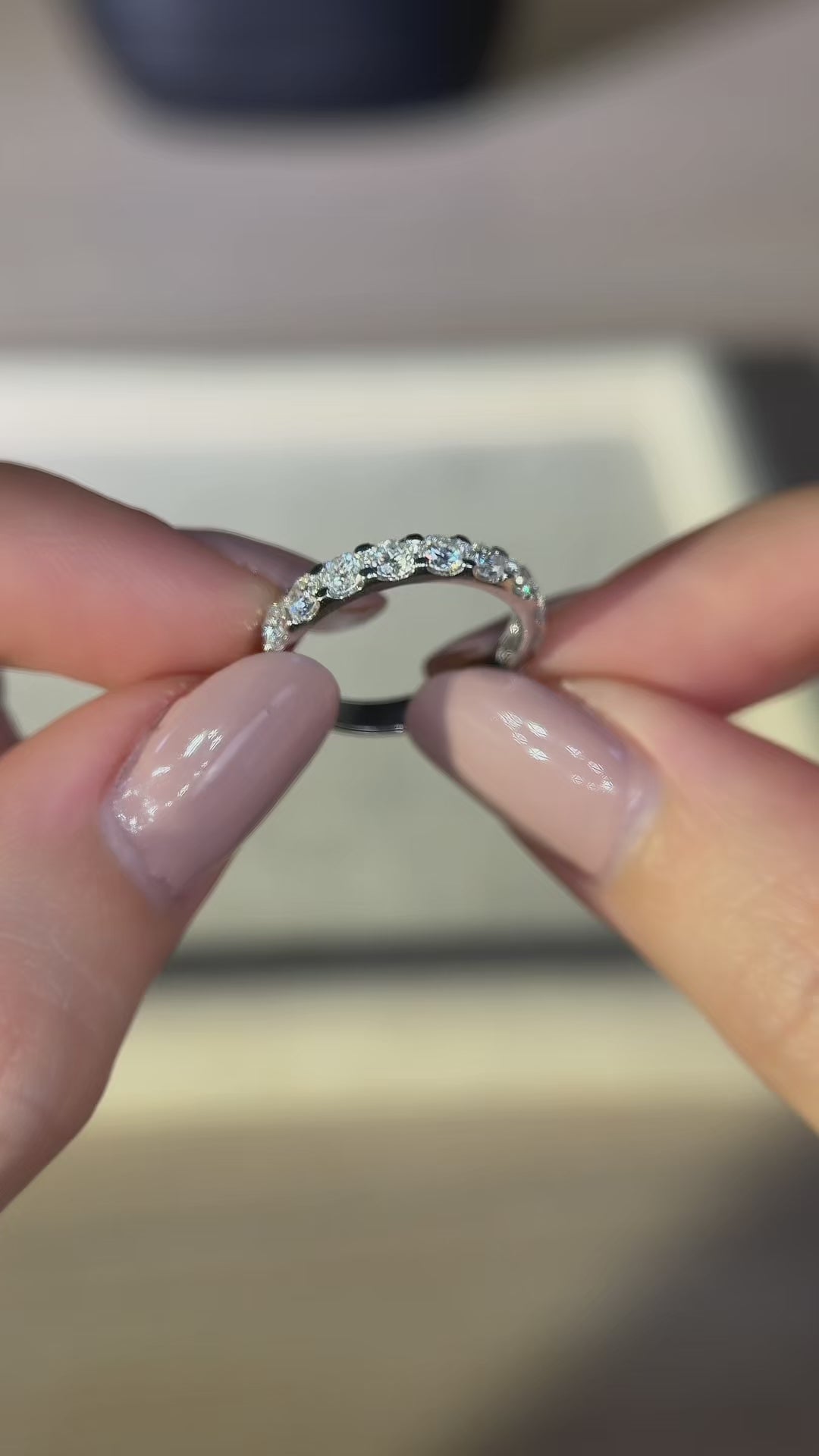 Infinite Band Ring